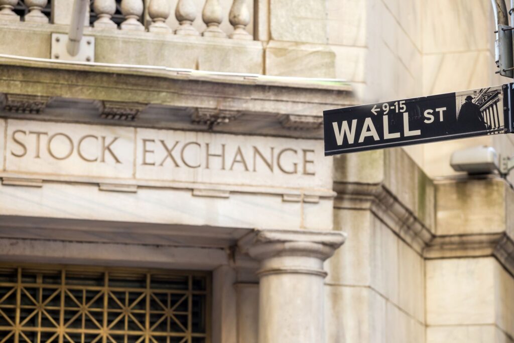 Stocks Mostly Lower on Weakness in Megacap Tech and Software Stocks Stocks Mostly Lower on Weakness in Megacap Tech and Software Stocks